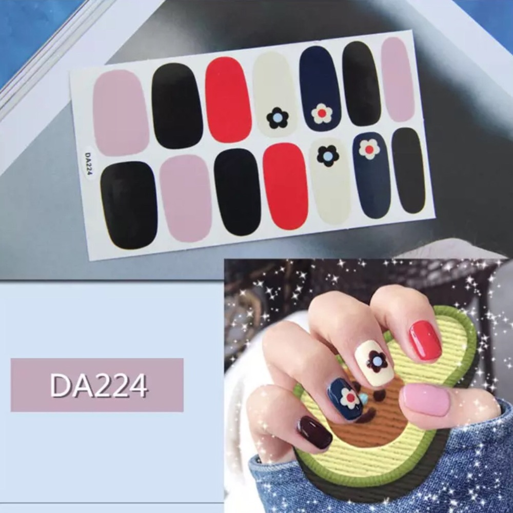 Cute Nail Strips Manicure